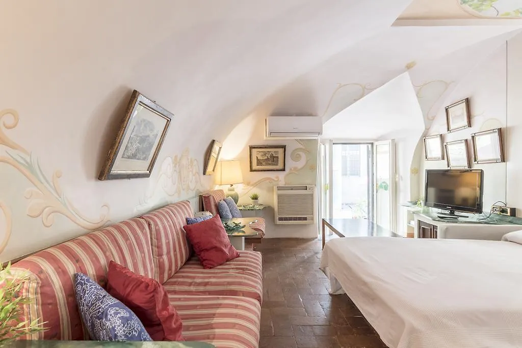 Piazza Colonna Apartment - Charme Holidays Rome