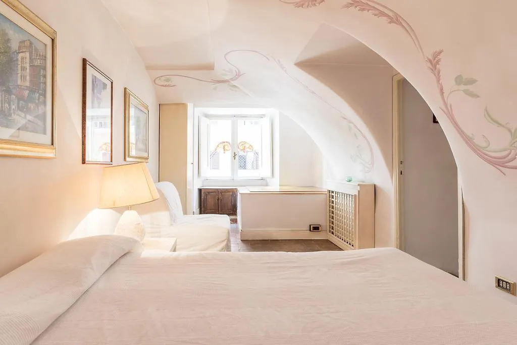 Piazza Colonna Apartment - Charme Holidays Rome