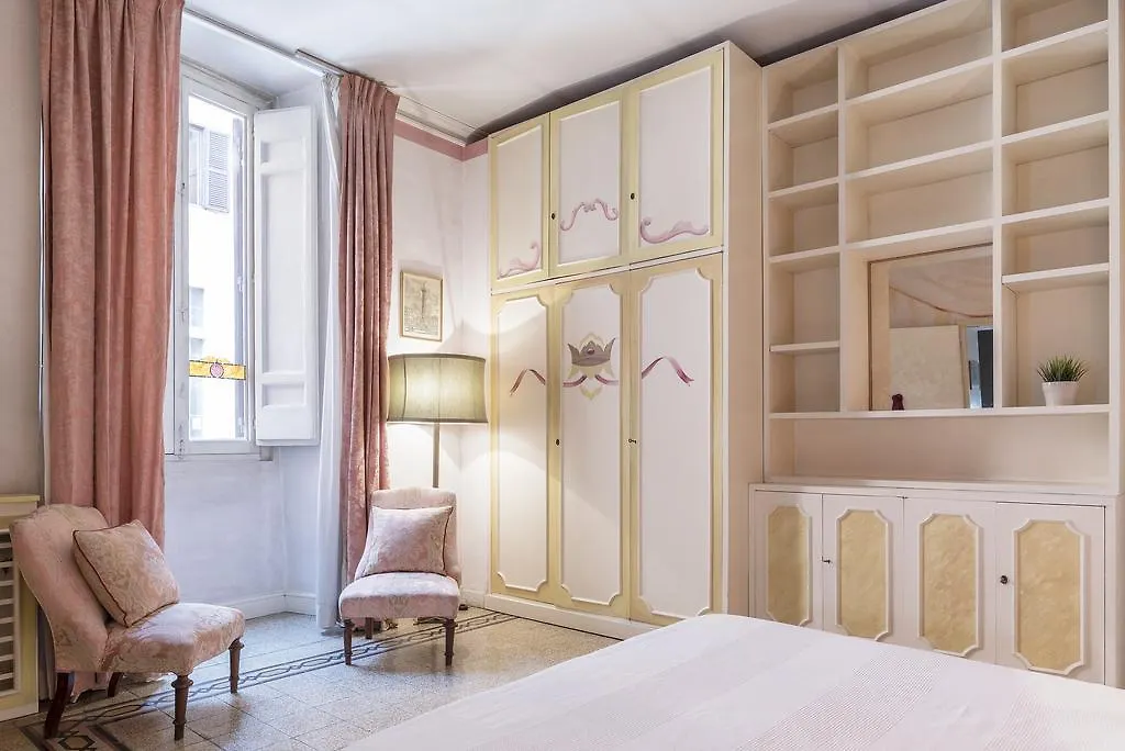 Piazza Colonna Apartment - Charme Holidays Rome